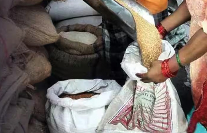 सुविधा नहीं, गरीब के जीवन का आधार है राशन व्यवस्था